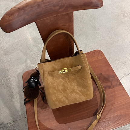 SOLO'S ACC-水桶设计手提包(配玩偶挂件两条肩带小包)DP-251317