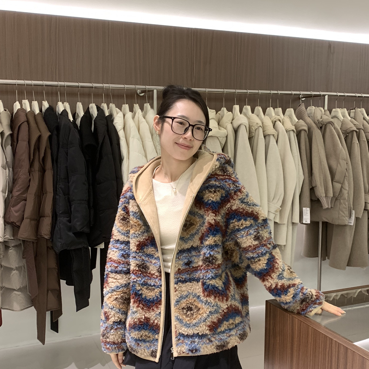 慕卡芙-个性时尚休闲费尔岛帽款颗粒羊毛外套（含100绵羊毛）9577,女装/女士精品,羽绒服,淘宝优惠券,粉丝福利购,淘宝优惠卷