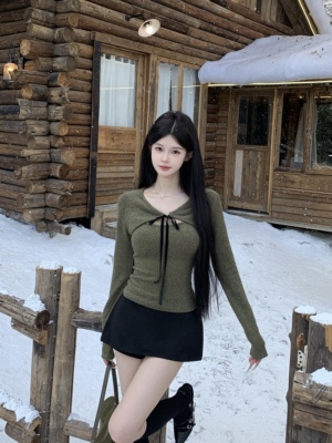 Cz纯子松针绿绑带真俩件针织衫绸带蝴蝶结设计感心机漏修身袖上衣