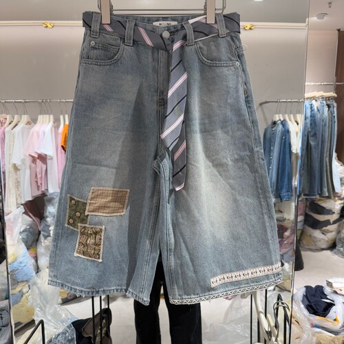 2026夏季新款复古风贴布补丁牛仔短裤女宽松美式休闲五分裤配丝巾