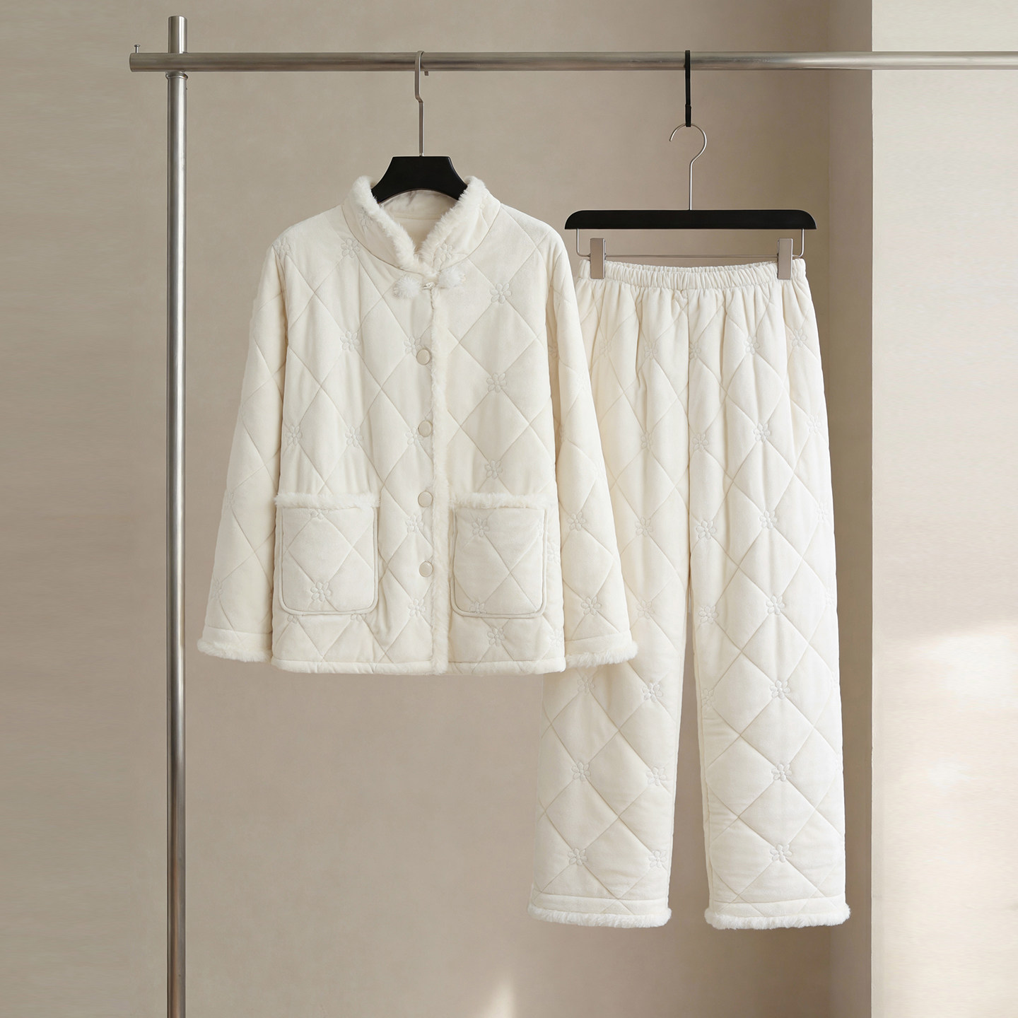 思莉家新中式妈妈冬装睡衣三层夹棉加厚中年女国风保暖家居服套装,女士内衣/男士内衣/家居服,睡衣/家居服套装,淘宝优惠券,粉丝福利购,淘宝优惠卷