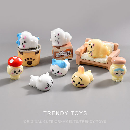 Chiikawa吉伊卡哇可爱桌面摆件