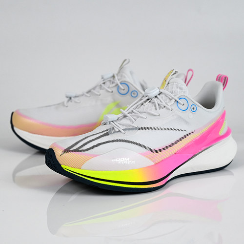 李宁男大童赤兔8pro跑步鞋