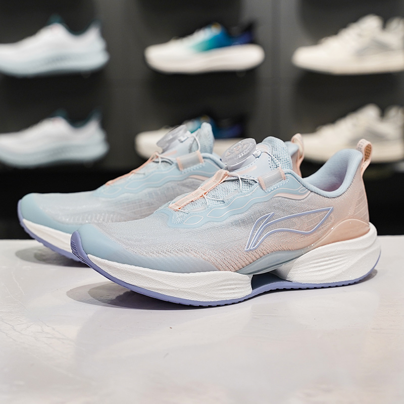 李宁男大童轻量高回弹运动鞋