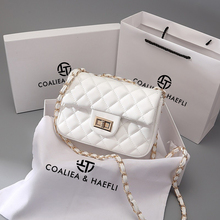 香港品牌高级感菱格链条小方包包女2025新款腋下包百搭单肩斜跨包