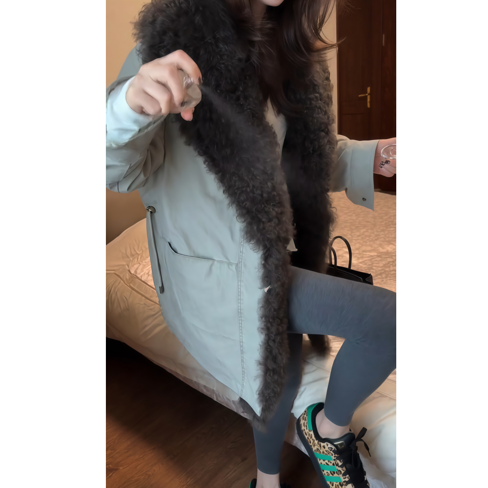 大毛领翻领浅灰色棉衣保暖款外套