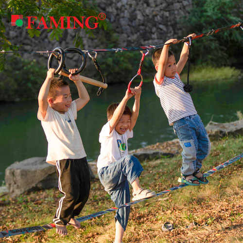 儿童攀爬平衡训练手抓球好玩