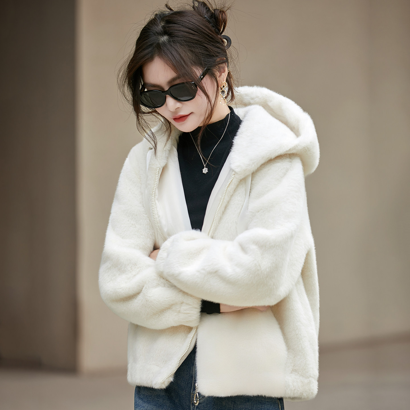 特价款仿水貂毛皮草抽绳连帽外套女2026秋冬新款宽松拉链针织开衫,女装/女士精品,毛呢外套,淘宝优惠券,粉丝福利购,淘宝优惠卷