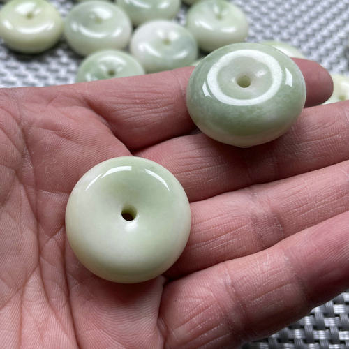 天然蓝田县翠玉平安扣兵马俑活玉