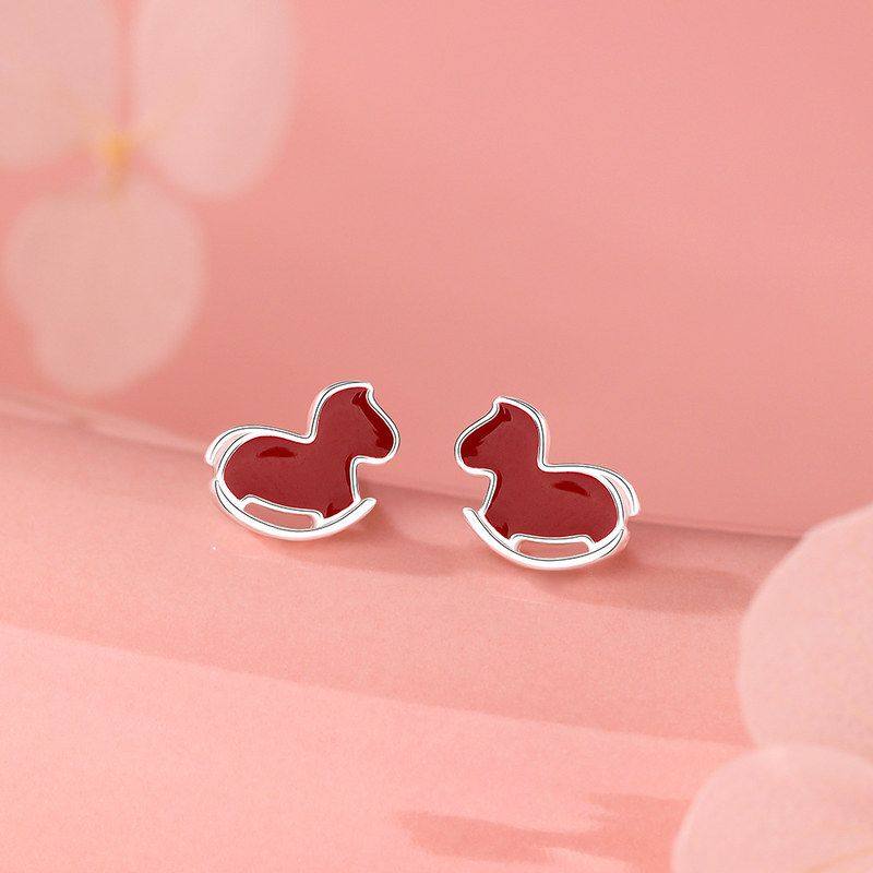 足银S999小木马滴胶耳钉复古国风小巧新年福气睡觉免摘耳饰代发,饰品/流行首饰/时尚饰品新,银饰配件,淘宝优惠券,粉丝福利购,淘宝优惠卷