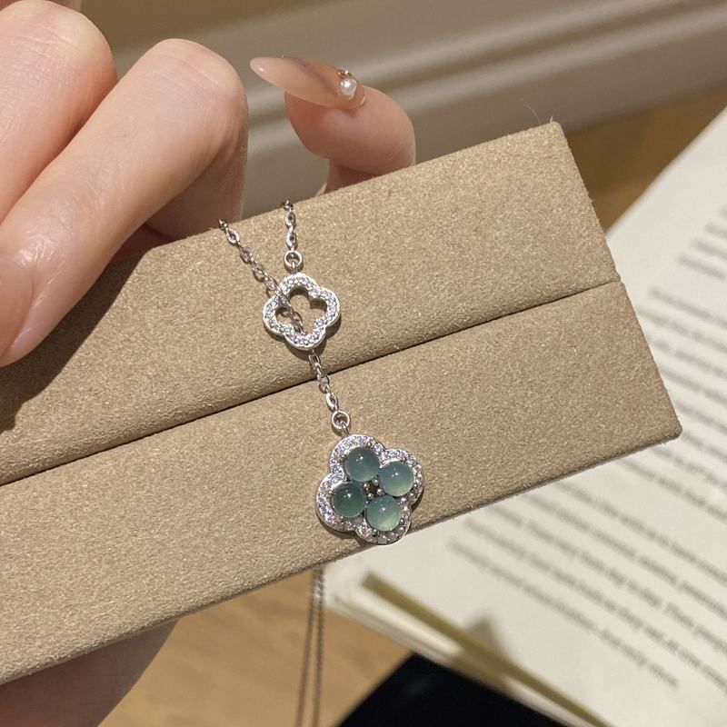 蒂奇新中式天然翡翠四叶草项链女S925纯银高级感花朵流苏锁骨链潮