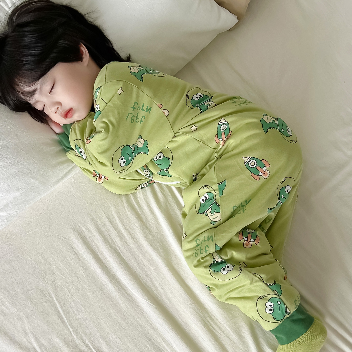 宝宝秋冬款夹棉连体睡衣防着凉