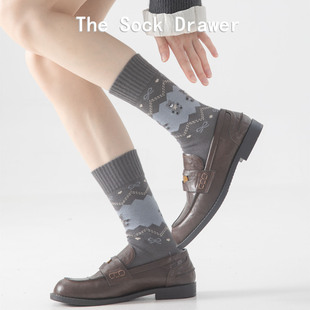 费尔岛中筒袜女冬季 袜子 灰色卡通可爱刺绣小熊袜子纯棉配小皮鞋