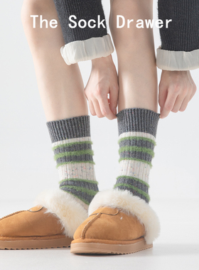 韩国东大门条纹袜子女秋冬保暖毛毛深灰色学院风中筒袜子配雪地拖