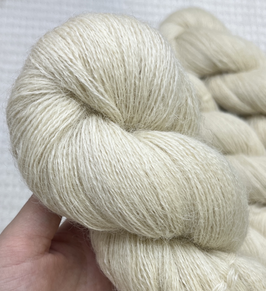 丝驼秘鲁三方块60%Baby幼羊驼40%桑蚕丝面料柔软细腻