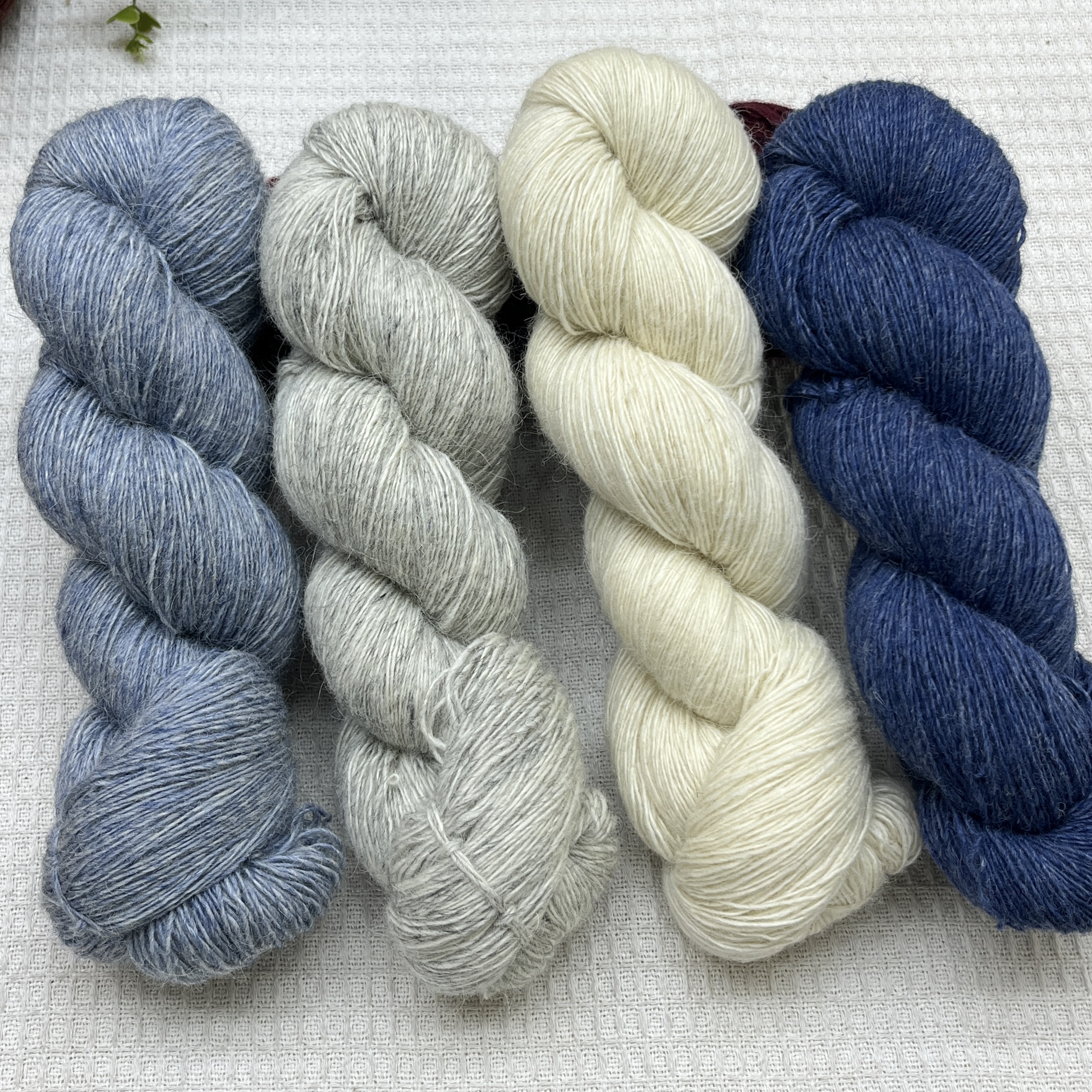 秘鲁 30%羊驼70%羊毛面料柔软细腻