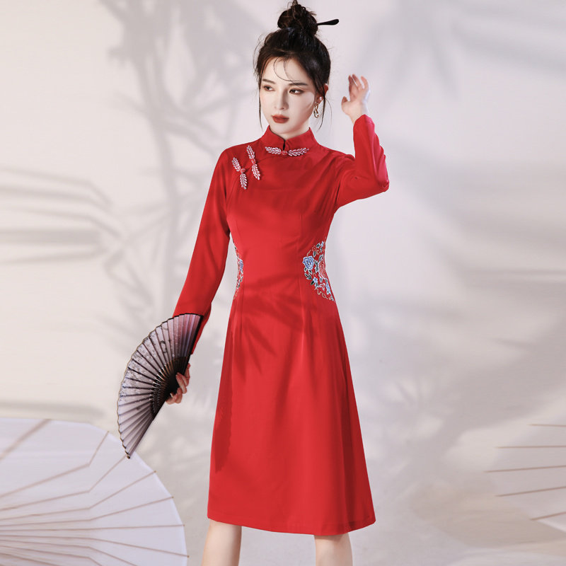新中式红色长袖旗袍女优雅气质显瘦高贵妈妈装日常滚边连衣裙修身