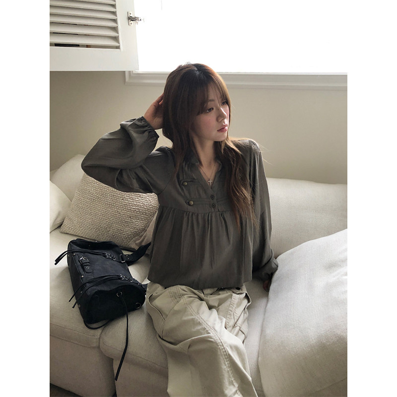 韩版高级感洋气松弛感显瘦百搭长袖V领别致双排扣短款衬衫上衣女