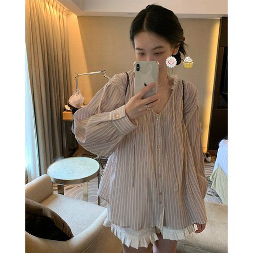 长袖V领木耳边别致条纹衬衫上衣