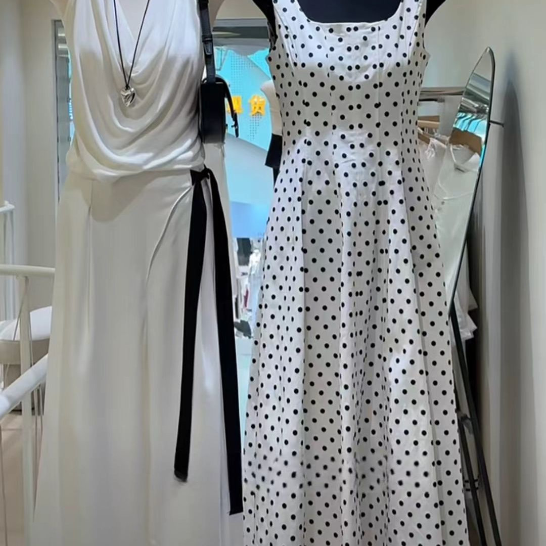 性感挂脖领垂质感上衣