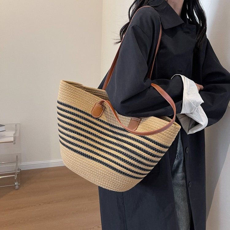 简约编织包大容量托特包2023秋季新款潮流手提草编包单肩沙滩包