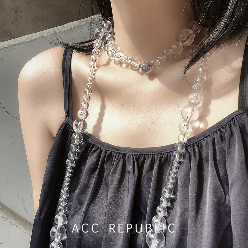 accrepublic 项链高级设计感小众度假风颈链轻奢透明白水晶锁骨链 - 实物图