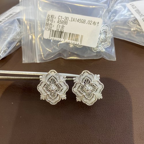 设计师S925通体纯银镀铑金花朵耳钉高级感满满精致款耳饰