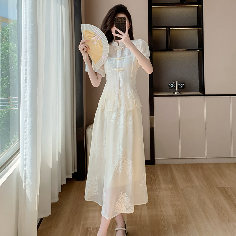 实拍2026夏新款旗袍改良年轻款刺绣气质新中式国风两件套装小个子