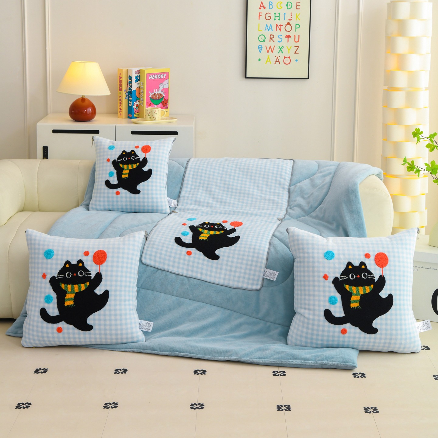 抱枕被子两用个性可爱办公室午睡加厚空调被家用沙发毛绒靠枕冬季