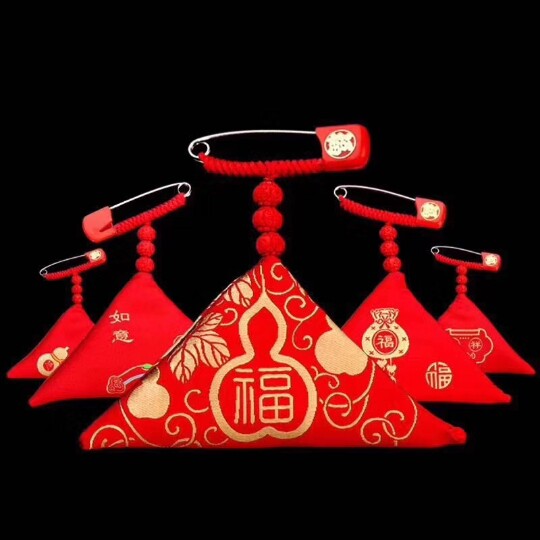 三角福袋婴儿锦囊随身平安护身符胎发符袋宝宝装胎毛袋小手工刺绣