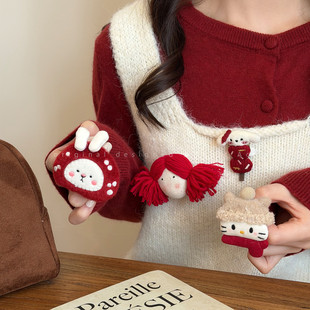 可爱布艺红色兔子胸针女小众独特设计配衣服胸前装饰胸花别针配饰