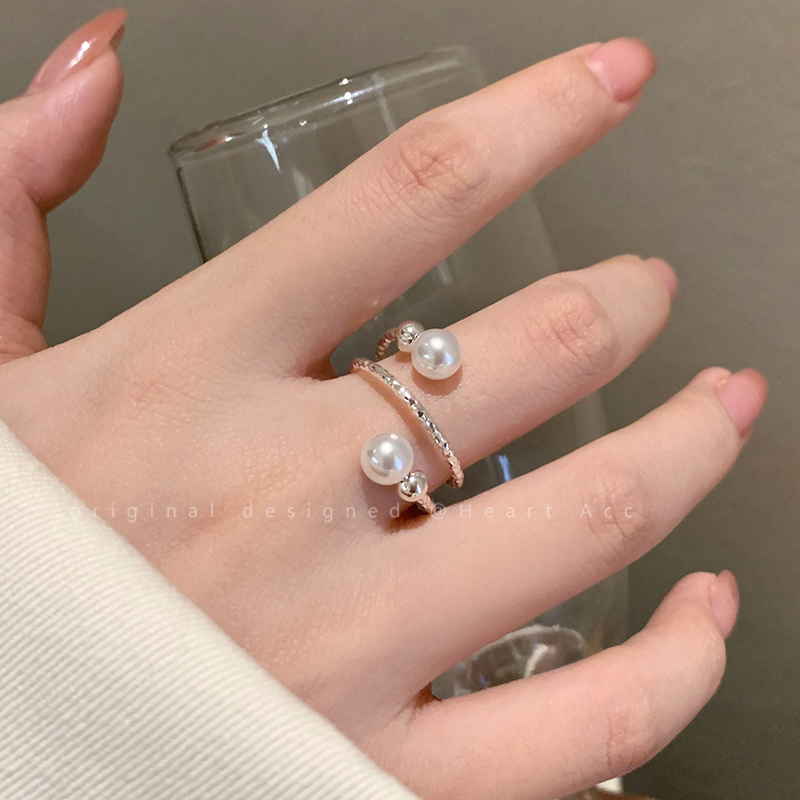 多层缠绕珍珠戒指女小众设计独特食指戒轻奢高级感冷淡风精致指环
