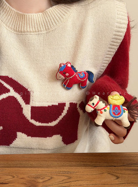 马上有钱！可爱布艺本命年小马胸针女2025秋冬款围巾装饰胸前配饰