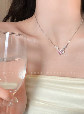 粉色爱心锆石项链女款轻奢小众精致锁骨链夏日高级感百搭气质配饰