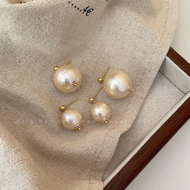 法式温柔~mona同款珍珠耳钉女小众高级感复古耳环2025新款耳饰