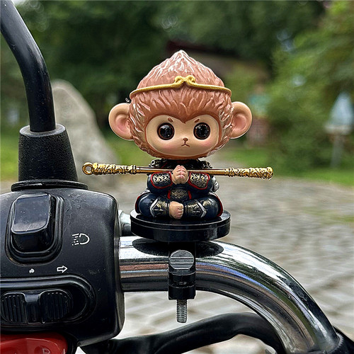 可爱大圣悟空电动车装饰品小黄鸭摆件自行车配件摩托车头盔小公仔