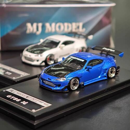 MJ 1:64 丰田 GT86 V3 Pandem 火箭兔宽体 合金汽车模型收藏礼物