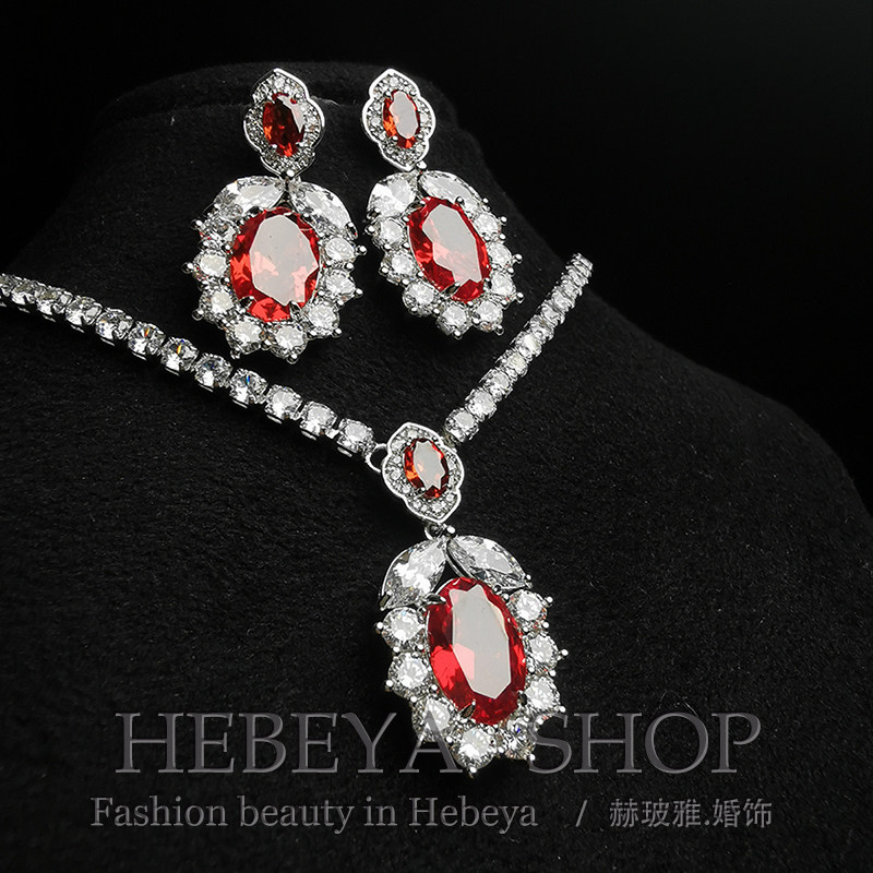 红色复古珠宝款经典设计款新娘礼服锆石耳环项链套装改无耳洞耳夹