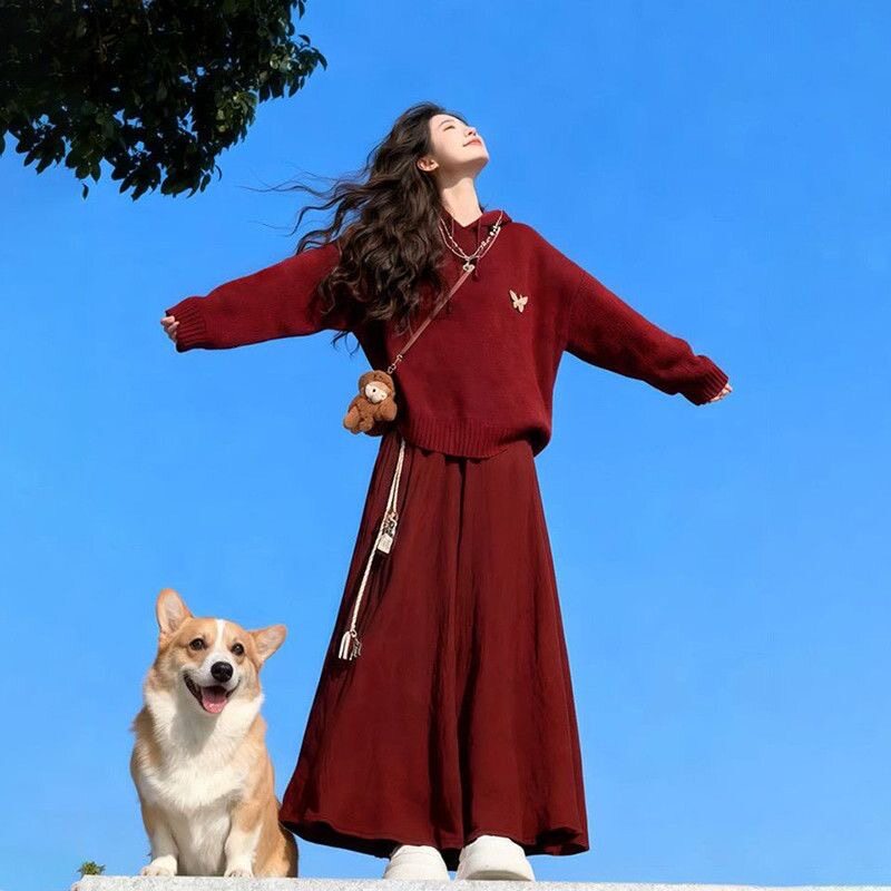 一整套高腰红色半身裙+连帽针织毛衣时尚减龄两件套装