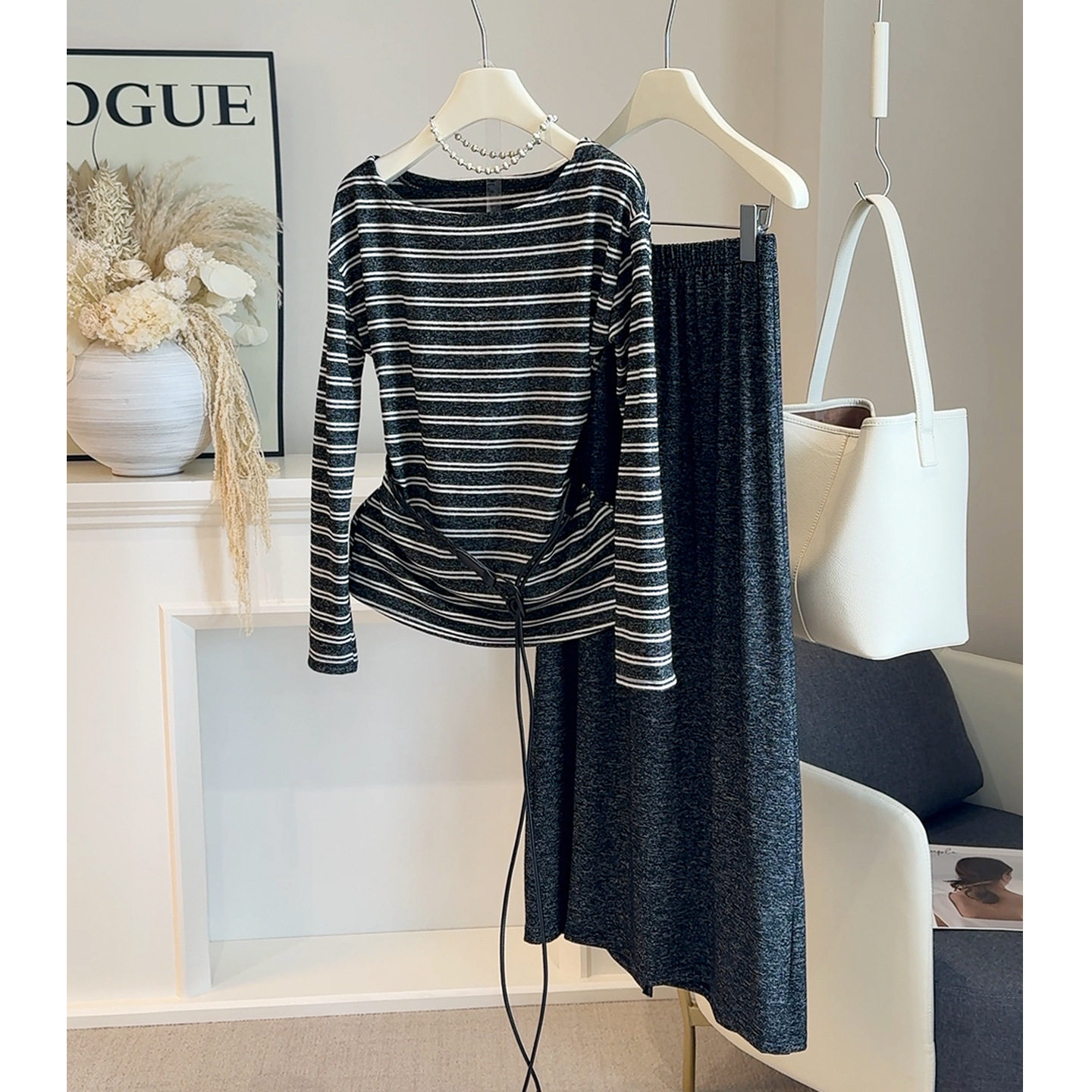 一字肩撞色条纹T恤女2025早秋长袖打底衫+高腰显瘦半身裙两件,女装/女士精品,休闲运动套装,淘宝优惠券,粉丝福利购,淘宝优惠卷