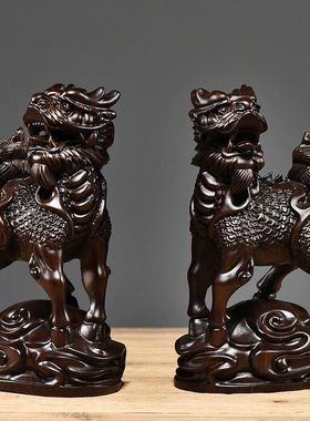 木雕麒麟摆件一对纯木制招财火麒麟公母实木办公家居客厅摆件