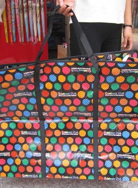 J036D中号防水旅行袋+5起两元店的小商品 2元至多元二元9元9货源