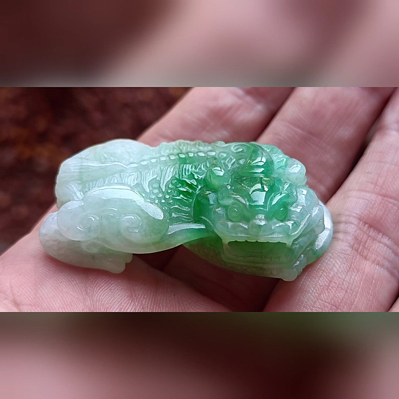 8717翡翠貔貅吊坠男女冰糯种高端玉石器霸王皮丘挂件天然A货招财