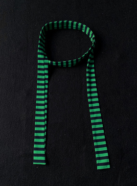 韩版时尚撞色护颈细围脖长条小围巾女薄款松弛感窄版绿色条纹围巾