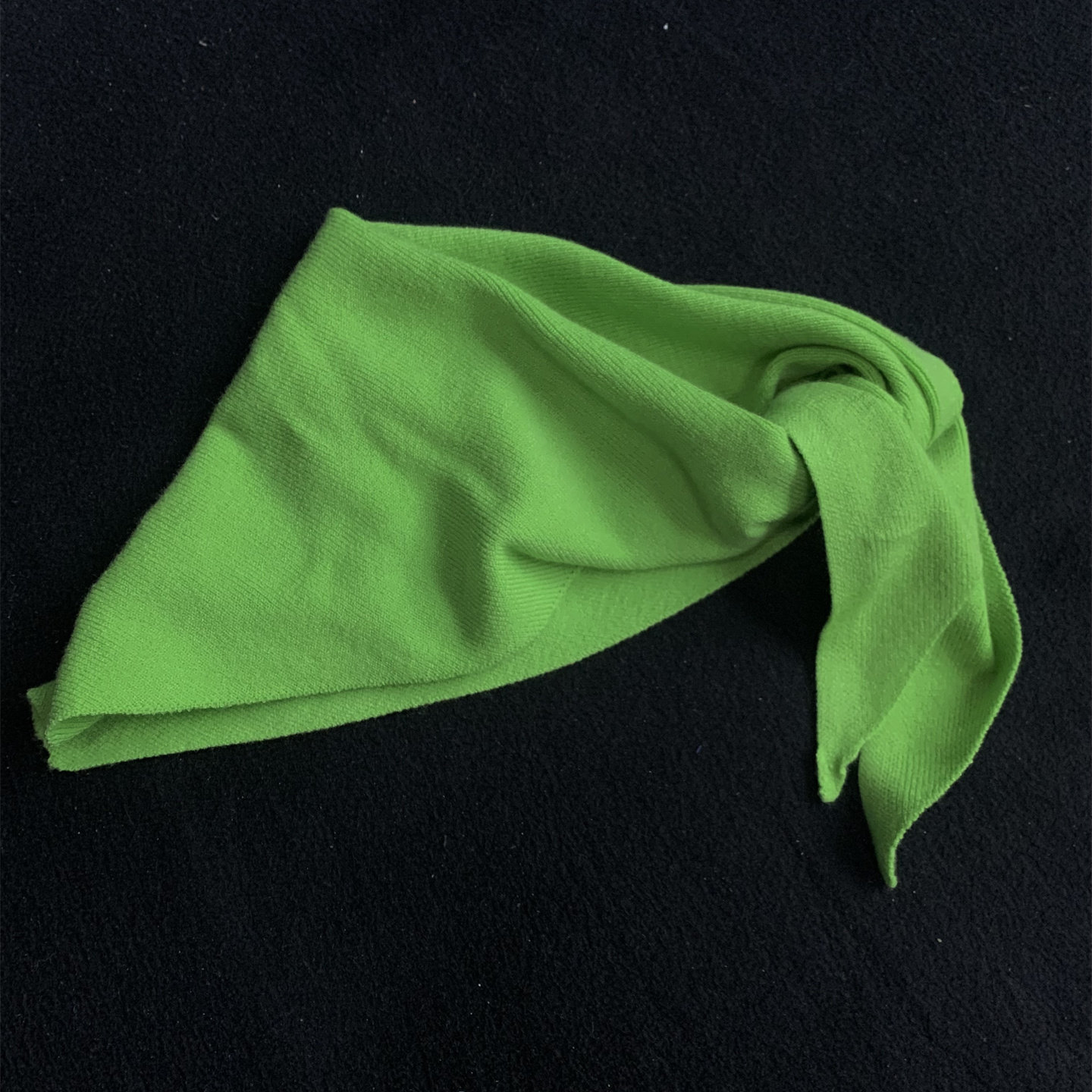 春季时尚配饰针织毛线纯色三角巾披肩围巾男女同款韩版围脖领巾潮