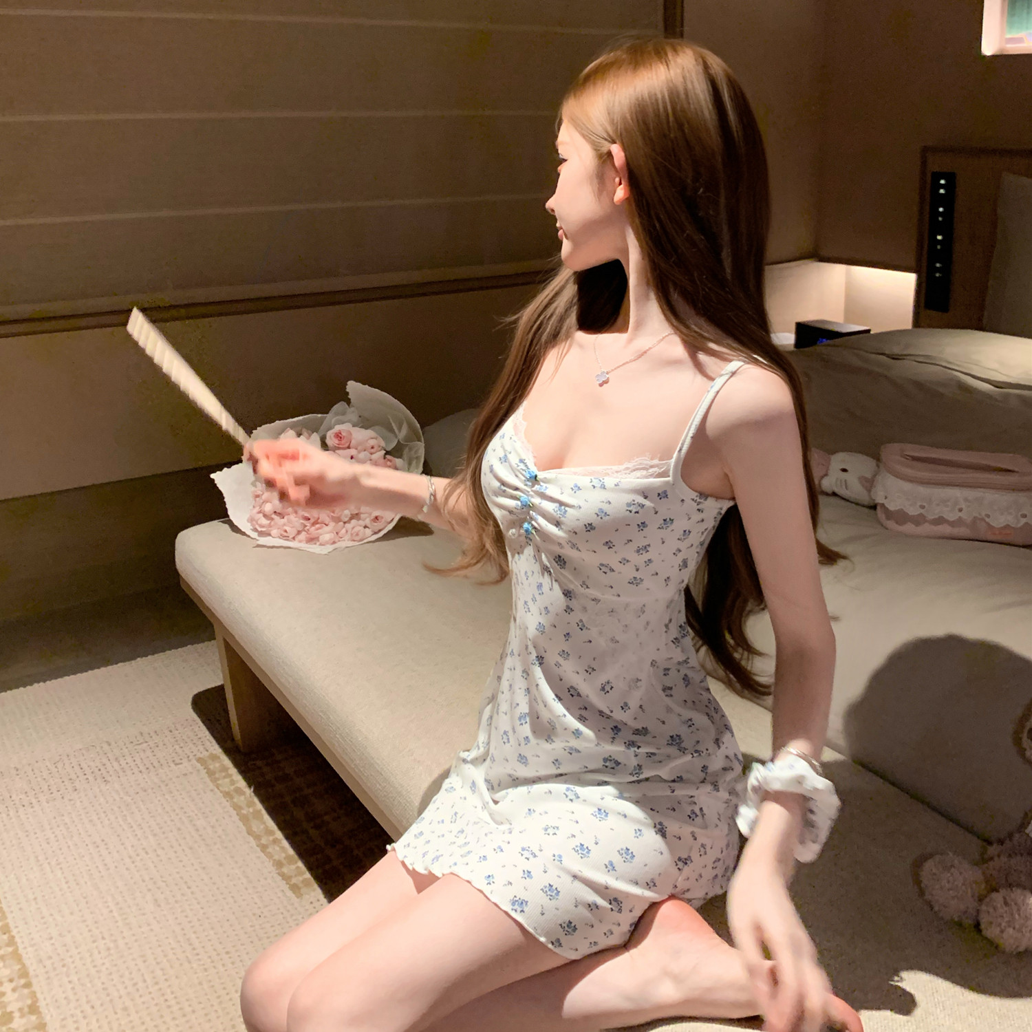 法式性感亲肤莫代尔带胸垫睡裙