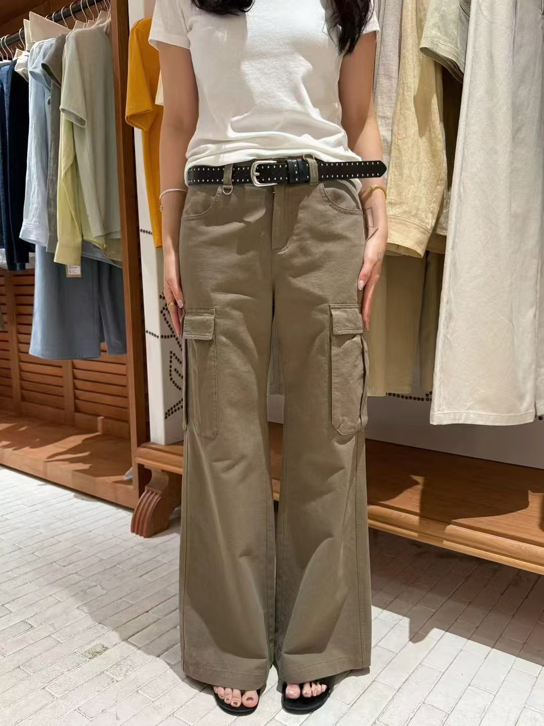 工装阔腿裤女高腰显瘦直筒休闲裤春夏季2026白色卡其色长裤7826