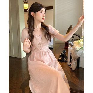 温柔风甜美初恋粉色裙子小众设计感连衣裙 法式 欧洲站2024新款