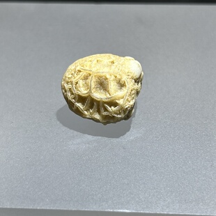 奶黄白花脉筋脉石阿拉善奇石经脉尺寸18*16*15mm