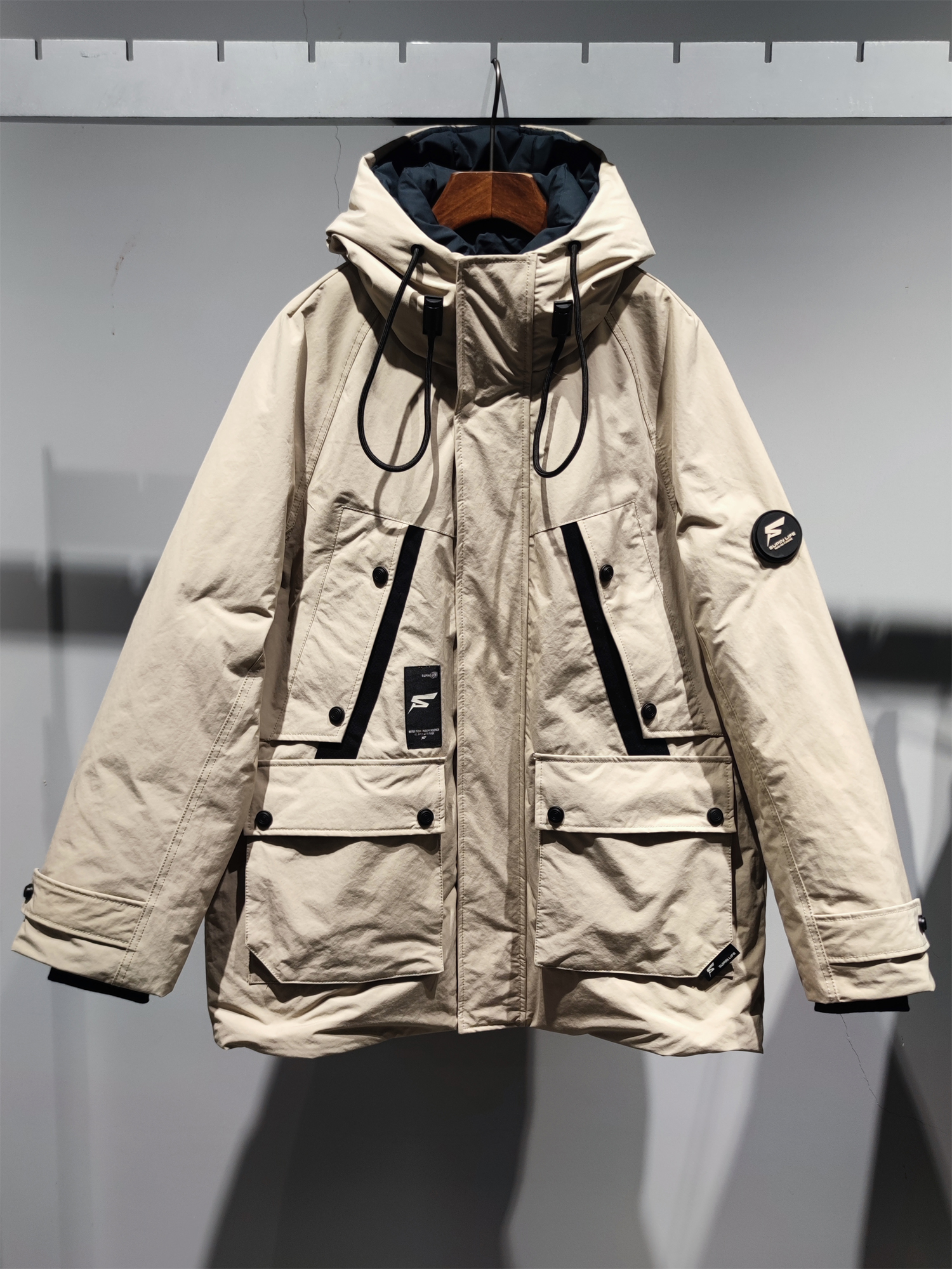 素拼青春流行连帽中长鹅绒